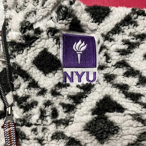 NYU Deep Pile Fleece Pullover S Logo Crest Black White New York University Aztec - Picture 2 of 5
